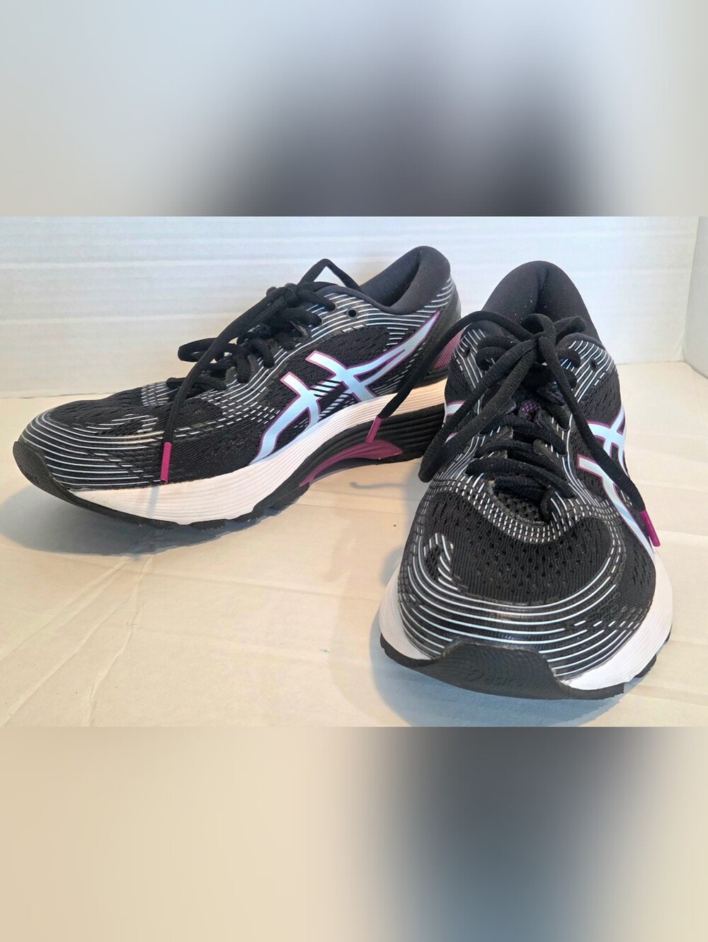 ASICS Black with Pink and White Women's Running Shoes Size 8M